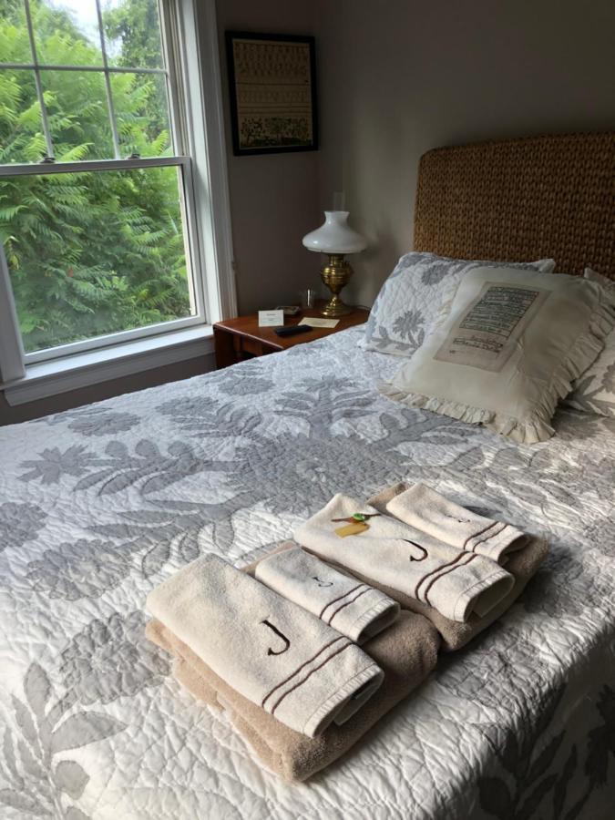 Josephine'S On The Bay Bed And Breakfast Hull Exterior foto